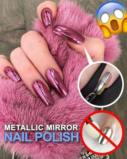 Glamoureuze metallic spiegelende nagellak uit 2023